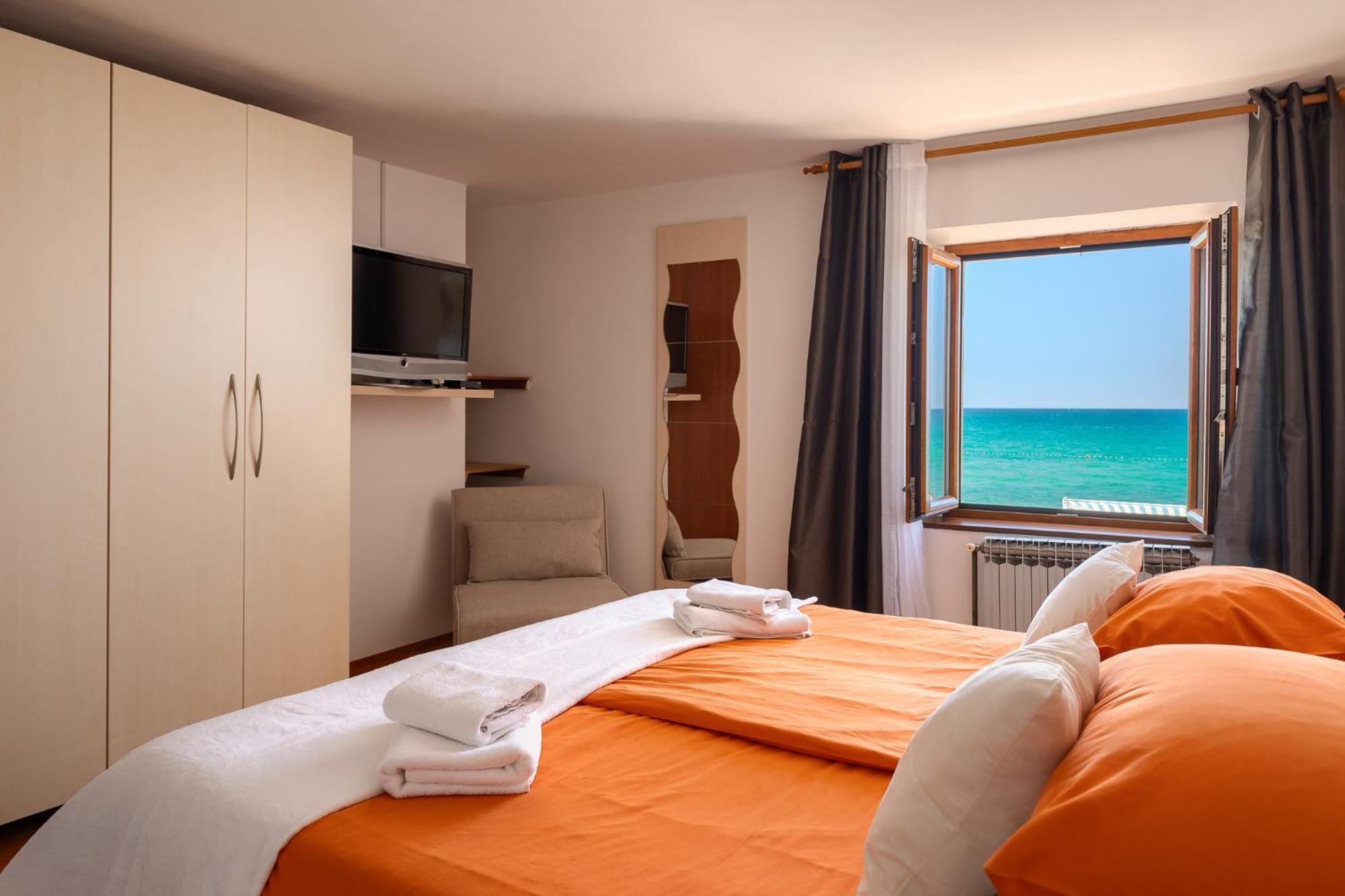 Sea Breeze Villa Poreč Buitenkant foto