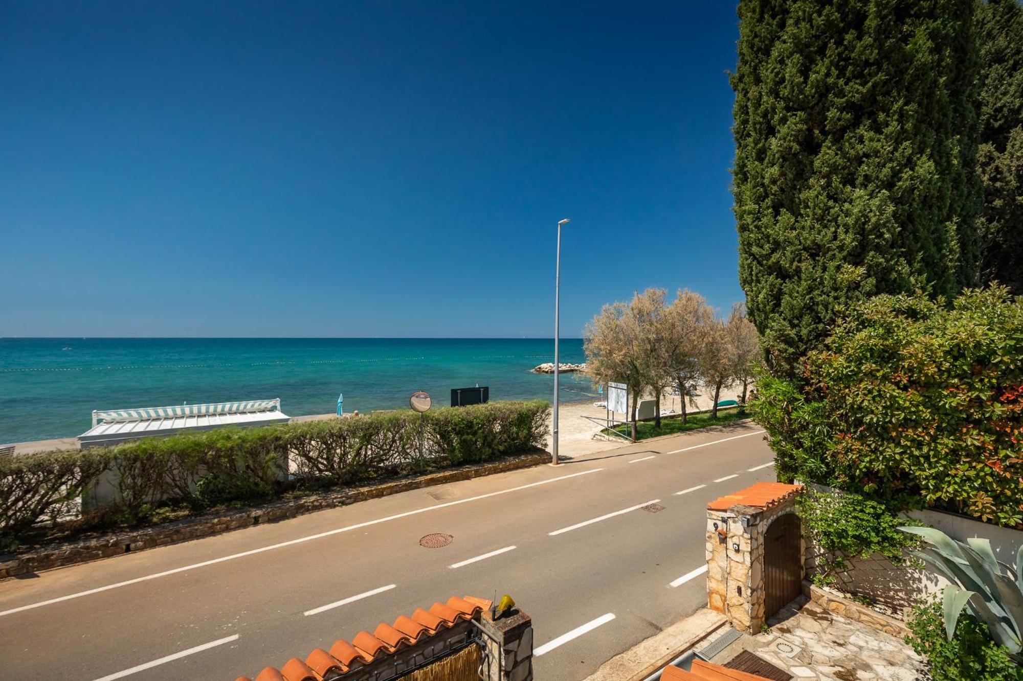 Sea Breeze Villa Poreč Buitenkant foto