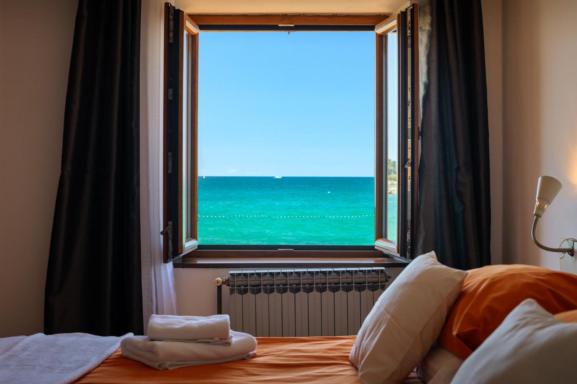 Sea Breeze Villa Poreč Buitenkant foto